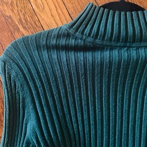 LOFT Hunter Green Ribbed Mock-turtleneck Size Medium